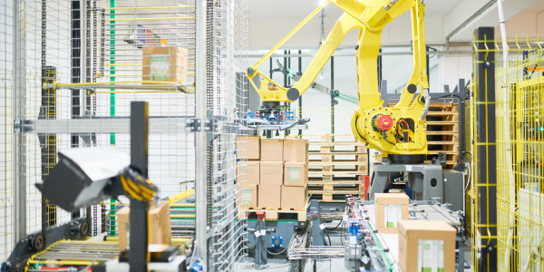 Células Robotizadas Fanzara · Célula Robotizada para Industria Electrónica / Componentes