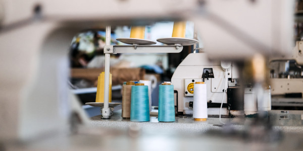 Garras Robóticas a Medida / Manos Robot / Grippers / EOAT Jérica · Grippers con Agujas para Textiles y Productos con Fibras